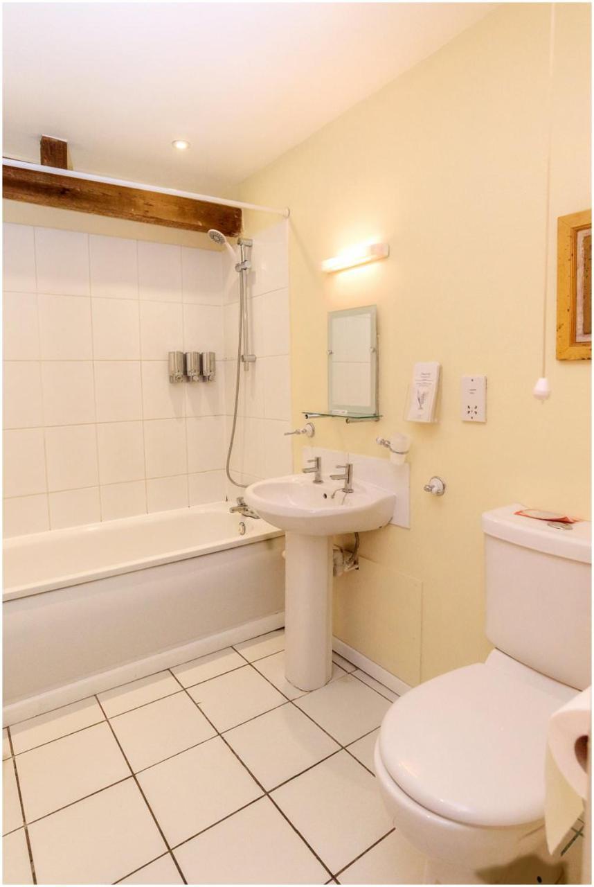 Kingfisher Barn Bed & Breakfast Abingdon-on-Thames Buitenkant foto
