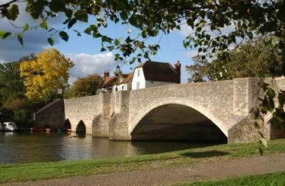 Kingfisher Barn Bed & Breakfast Abingdon-on-Thames Buitenkant foto